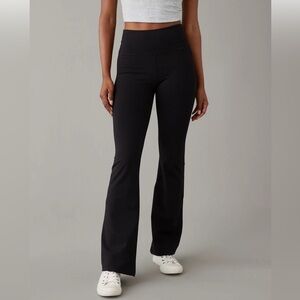 American Eagle “The Everything Flare” Leggings